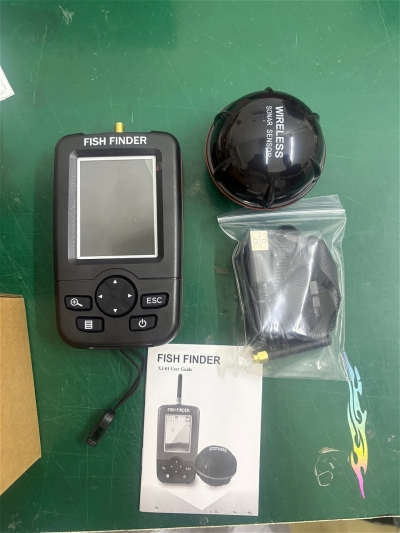 Прикормочный кораблик FishTrack с GPS и эхолотом-1